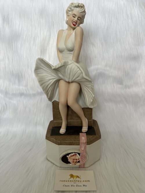 Fascinate Forever 6 Year Old Kentucky Straight Bourbon - Marilyn Monroe Decanter (1)