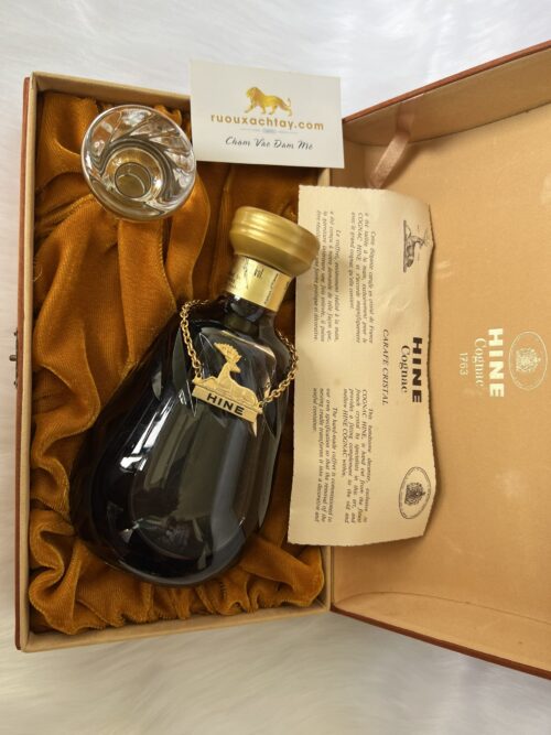 Hine Napoleon Extra Fine Cognac Crystal Decanter (4)
