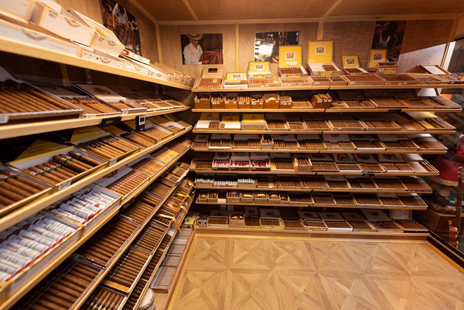 Bán cigar Hà Nội - Danh sách các cửa hàng bán cigar uy tín tại Hà Nội 3 bán cigar Hà Nội