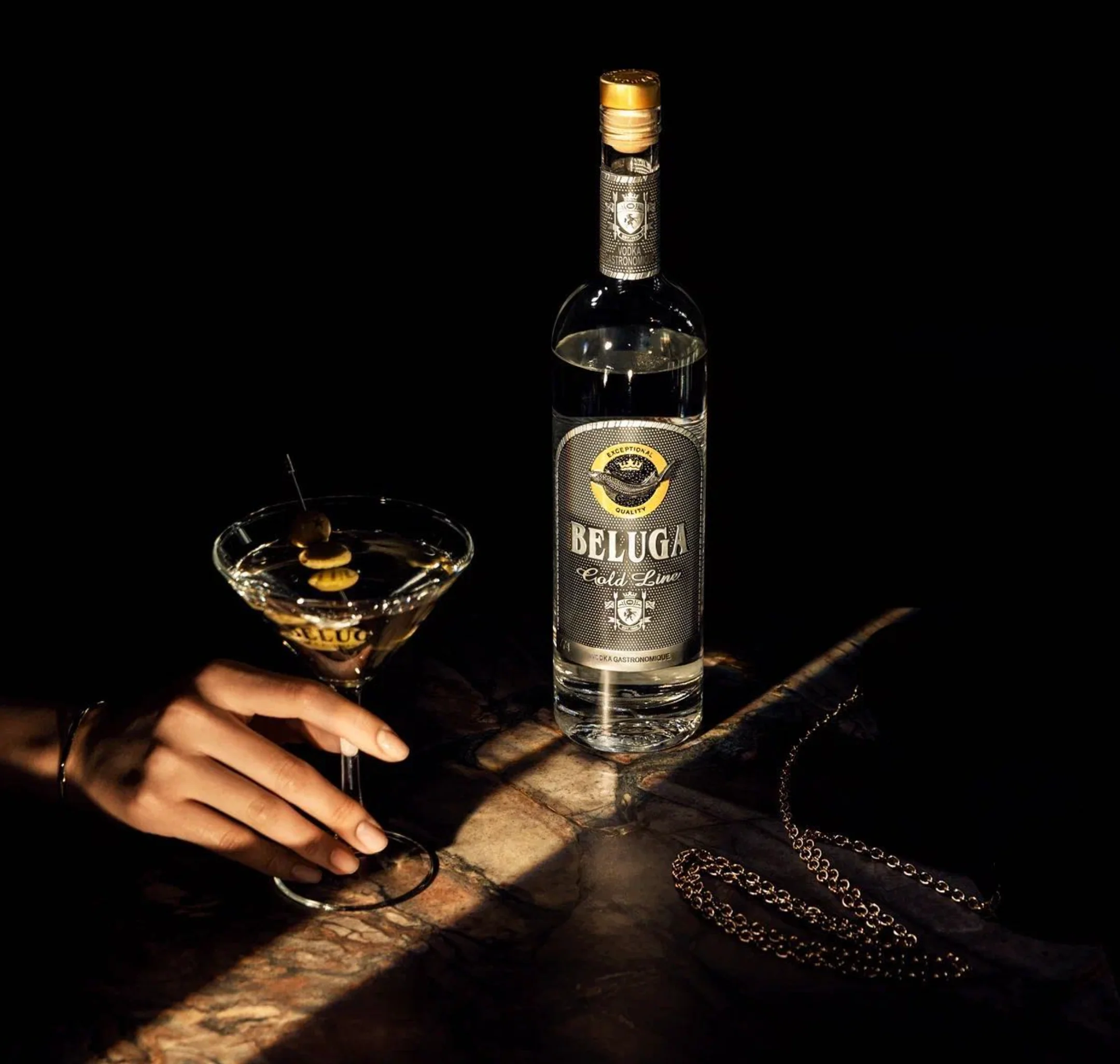 Giá rượu Premium Vodka: Đánh giá và tìm hiểu về giá trị cao cấp và đẳng cấp 2 giá rượu premium vodka giá rượu premium vodka