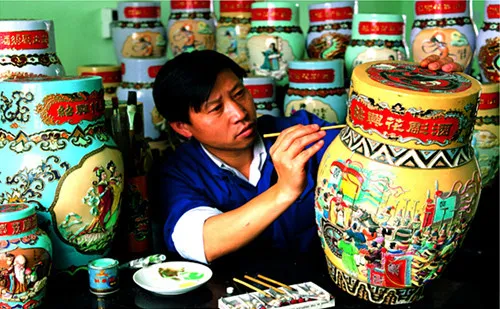 Bạn Hiểu Sai Về Rượu Gạo Trung Quốc Đến Mức Nào? 6 Trang trí thủ công bên ngoài hủ rượu Hoa Điếu Huadiao
