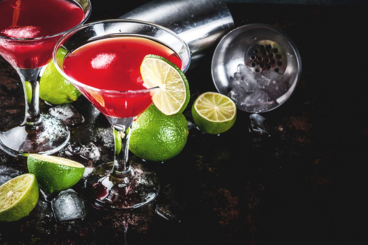Ly uống rượu Vodka: Kỹ thuật và phong cách thưởng thức đích thực 3 ly uống rượu Vodka