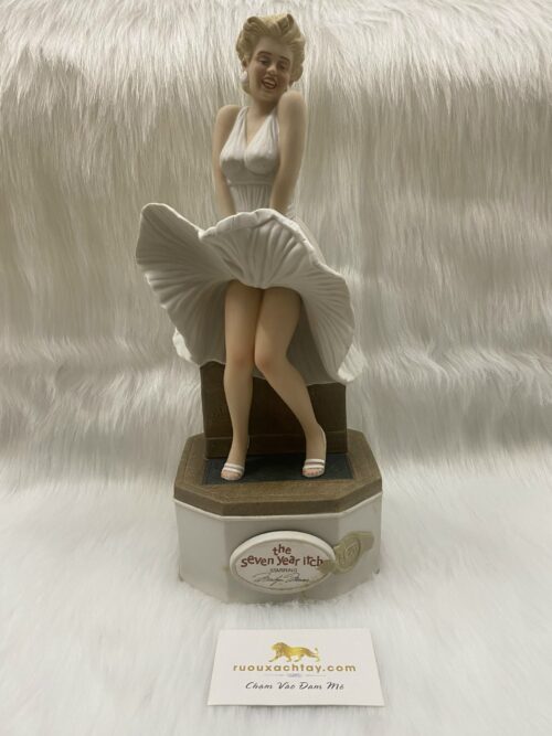 Fascinate Forever 6 Year Old Kentucky Straight Bourbon – Marilyn Monroe Decanter Ver2 (1)