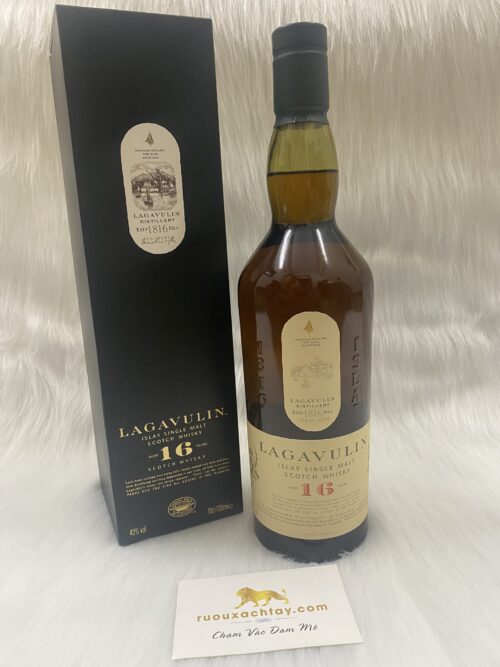 Lagavulin 16 - Islay Single Malt Scotch Whisky (1)