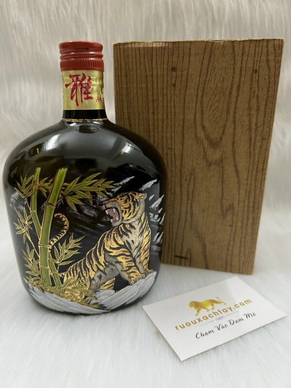 Suntory Old Whisky Special Design Tiger 1 (2)