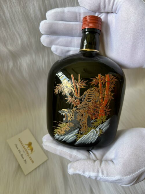 Suntory Old Whisky Special Design Tiger 2 (1)
