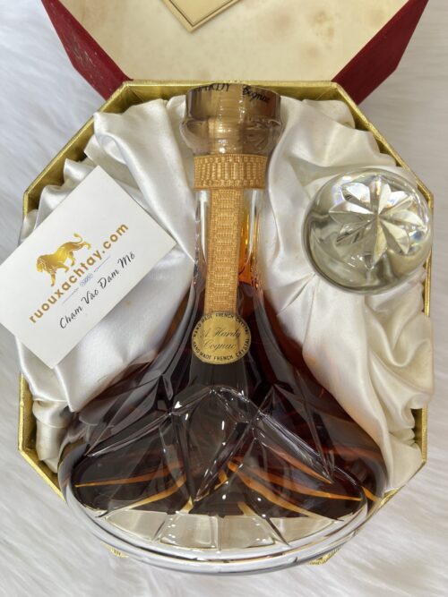 Hardy Noces d'Or Captain's Decanter 9 A Hardy Noces d'Or Captain's Decanter (3)