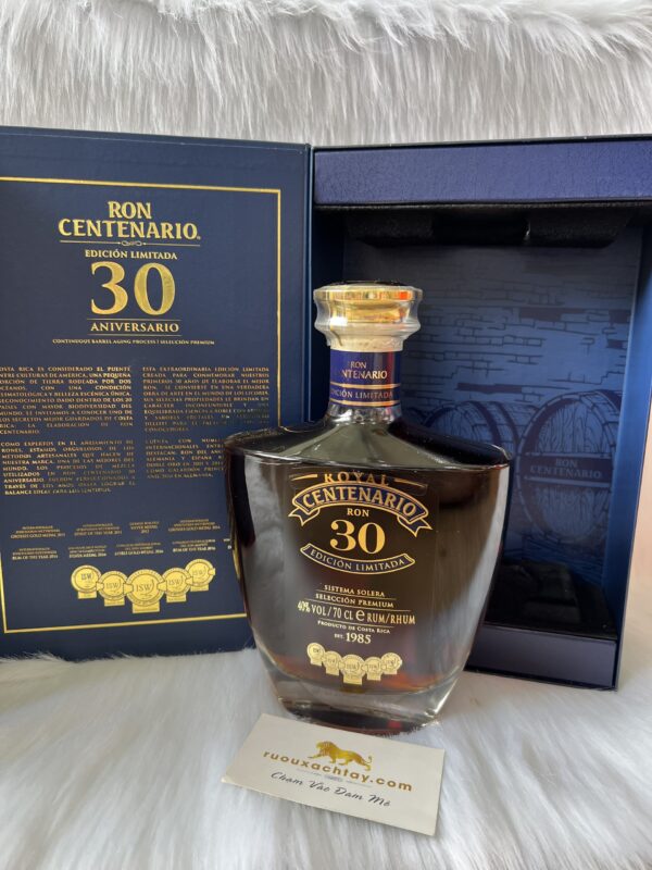 Centenario 30 Years Limited Edition Premium Rum (4)