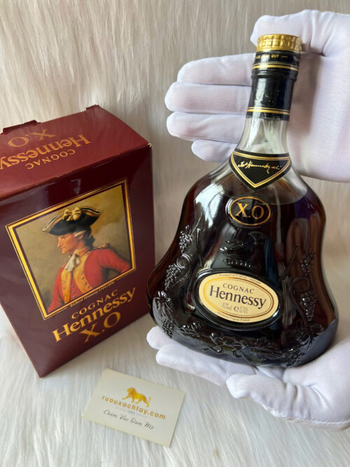 Hennessy XO Nắp Vàng Chai Xanh 700ml (1)