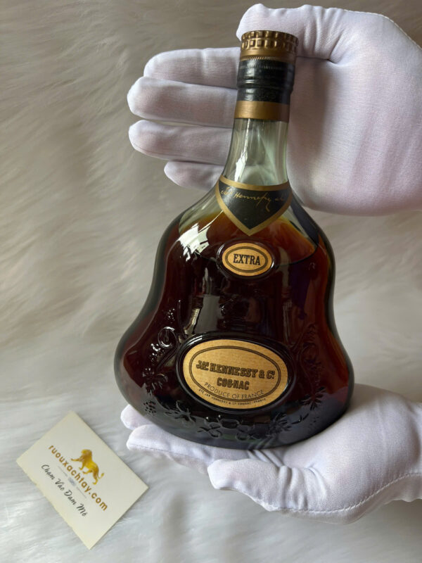 JA Hennessy Extra Nắp Vàng Chai Xanh 700ml (1)