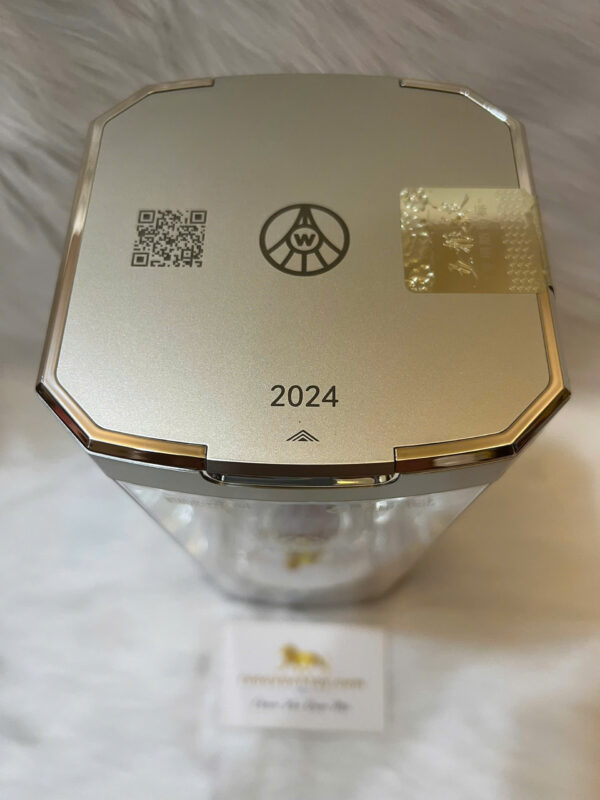 Wuliangye Crystal Baijiu 2024 (1)
