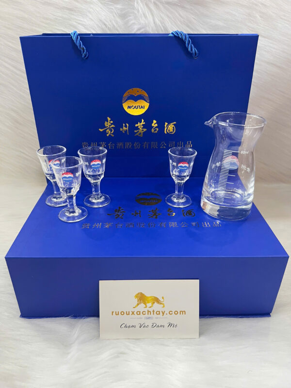 Bộ Ly Và Bình Chiết Để Uống Rượu Mao Đài (2)