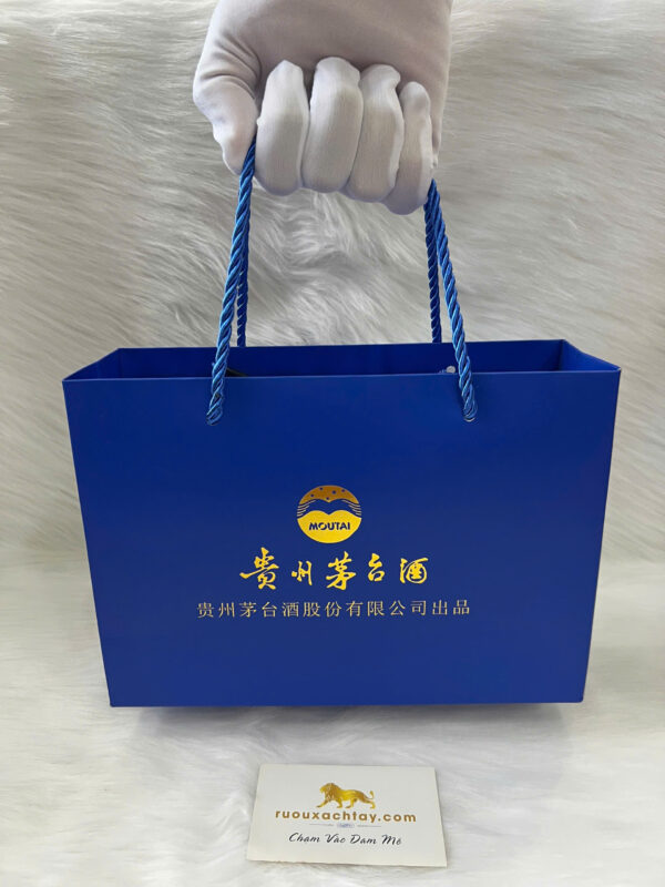 Bộ Ly Và Bình Chiết Để Uống Rượu Mao Đài (4)
