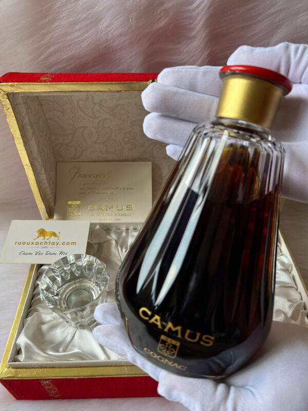 Cognac Camus La Grande Marque Baccarat Crystal Decanter