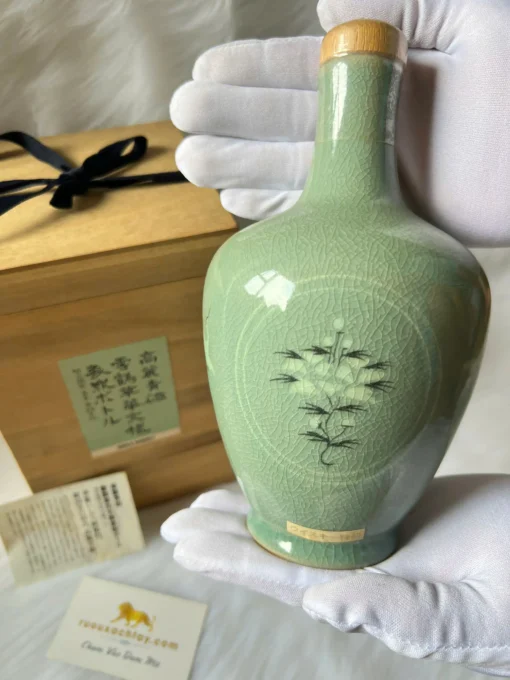 Nikka Ceramic Bottle (1)