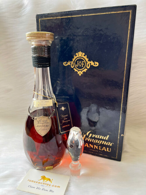 Rượu Armagnac Janneau Tres Vieille Reserve Crystal Decanter (2)
