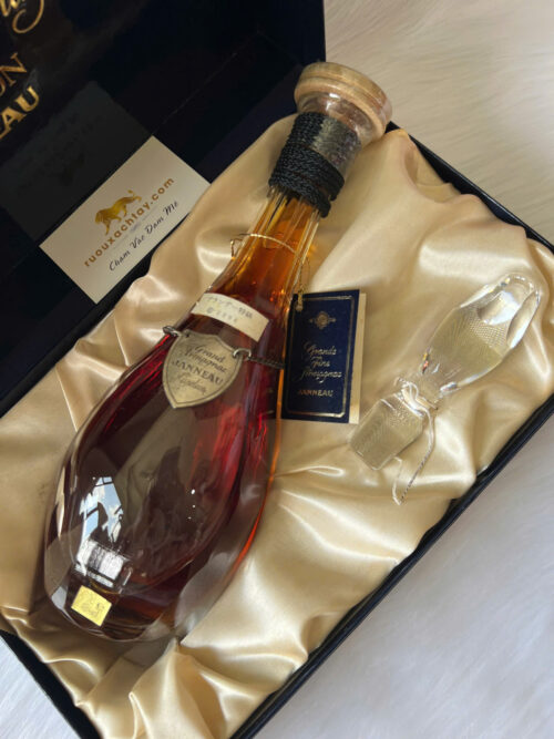 Rượu Armagnac Janneau Tres Vieille Reserve Crystal Decanter (4)