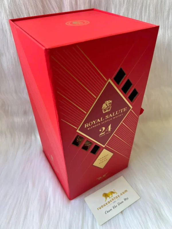 Rượu Xách Tay Nhật Chivas Royal Salute 24 Năm (5)