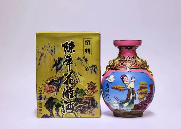 Bộ Sưu Tập Đặc Biệt Rượu Thiệu Hưng Hoa Điêu Huadiao Nổi Tiếng 34 Chai rượu Huadiao lâu năm Thiệu Hưng do Shen Yonghe sản xuất vào những năm 1990 (Diêu Thuyền thưởng nguyệt)