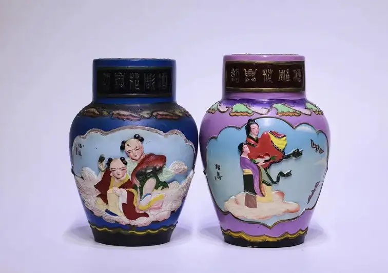Bộ Sưu Tập Đặc Biệt Rượu Thiệu Hưng Hoa Điêu Huadiao Nổi Tiếng 20 Rượu Thiệu Hưng Huadiao được sản xuất vào những năm 1980 bởi Nhà máy rượu Thiệu Hưng Dongfeng thuộc sở hữu nhà nước