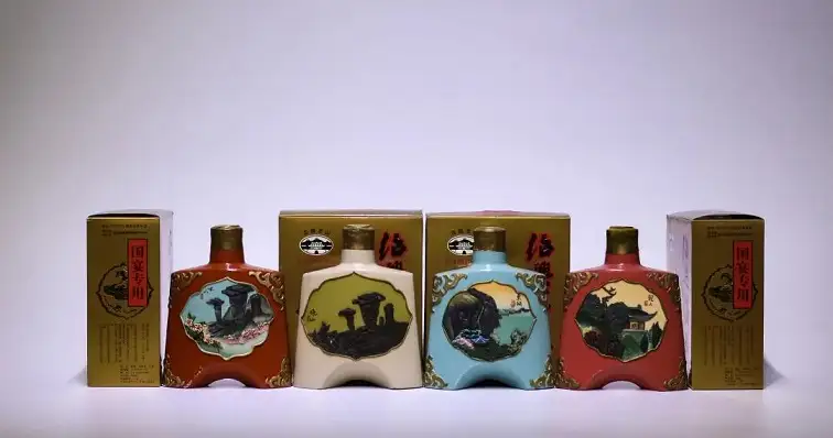 Bộ Sưu Tập Đặc Biệt Rượu Thiệu Hưng Hoa Điêu Huadiao Nổi Tiếng 30 Rượu Thiệu Hưng Huadiao được sản xuất vào những năm 1990 bởi Guyue Longshan cho các bữa tiệc cấp nhà nước (bốn loại phong cảnh)
