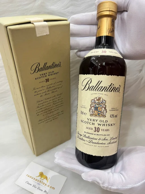 Ballantines Scotch Whisky 30 Year Old Bottled 1990s (1)