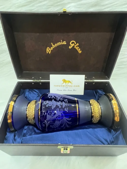 Bình Mạ Vàng Thủy Tinh Màu BOHEMIA Vintage Cobalt Blue Glass Vase with Gold 7 Bình Mạ Vàng Thủy Tinh Màu BOHEMIA Vintage Cobalt Blue Glass Vase with Gold (3)
