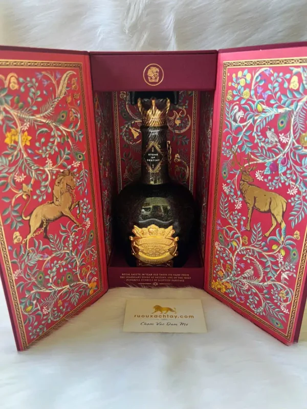 Chivas Royal Salute 38 Năm 2025 (4)