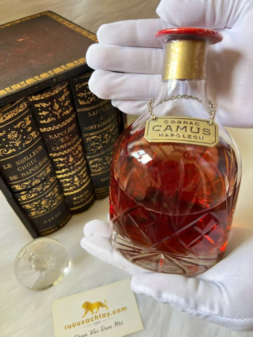 Cognac Camus Napoleon Baccarat Decanter (1)
