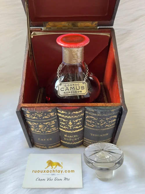 Cognac Camus Napoleon Baccarat Decanter (2)