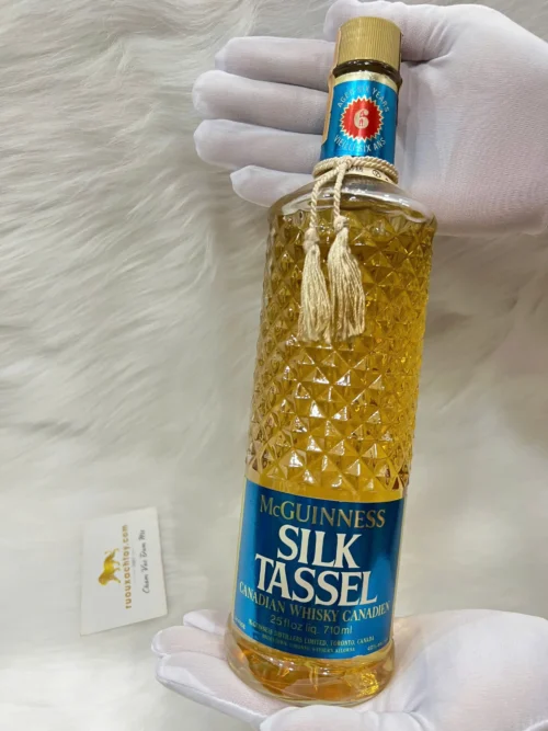 McGuinness Silk Tassel 6yo Blended Canadian Whisky - Distilled 1974 (40%, 114cl) (1)