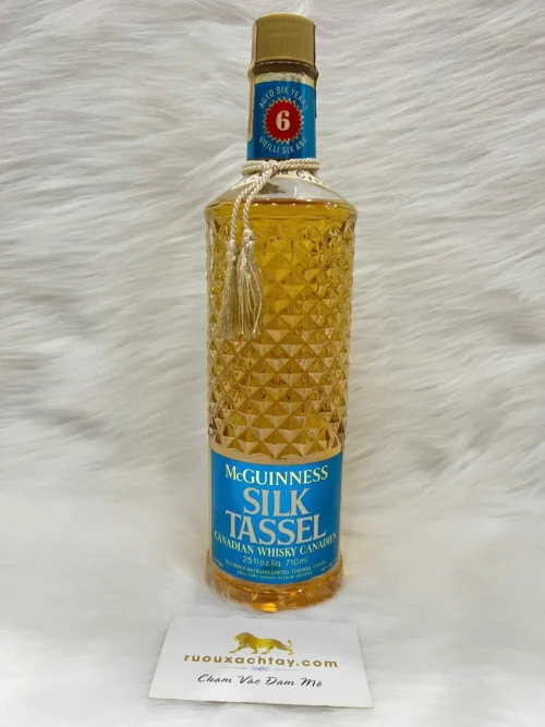McGuinness Silk Tassel 6yo Blended Canadian Whisky - Distilled 1974 (40%, 114cl) 5 McGuinness Silk Tassel 6yo Blended Canadian Whisky - Distilled 1974 (40%, 114cl) (2)