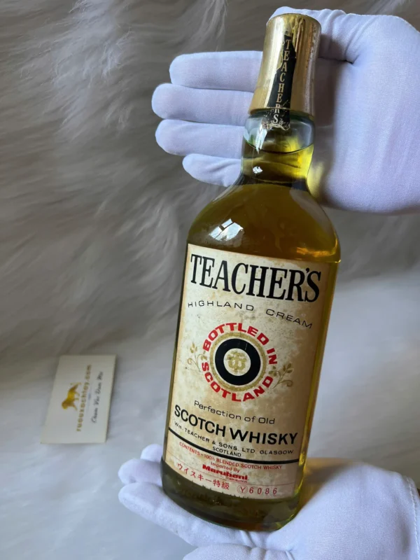 Teacher's Highland Cream Blended Scotch Whisky 1970s (1)