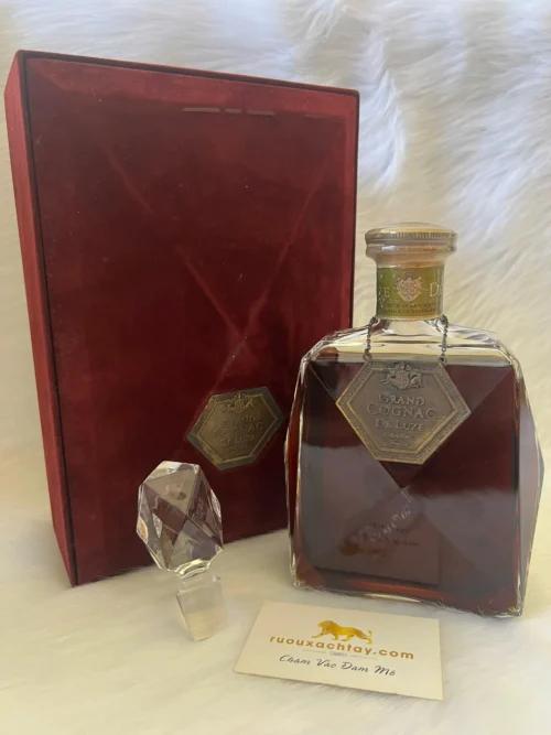 Cognac De Luze Grand Cognac Baccarat Decanter 6 Cognac De Luze Grand Cognac Baccarat Decanter (2)