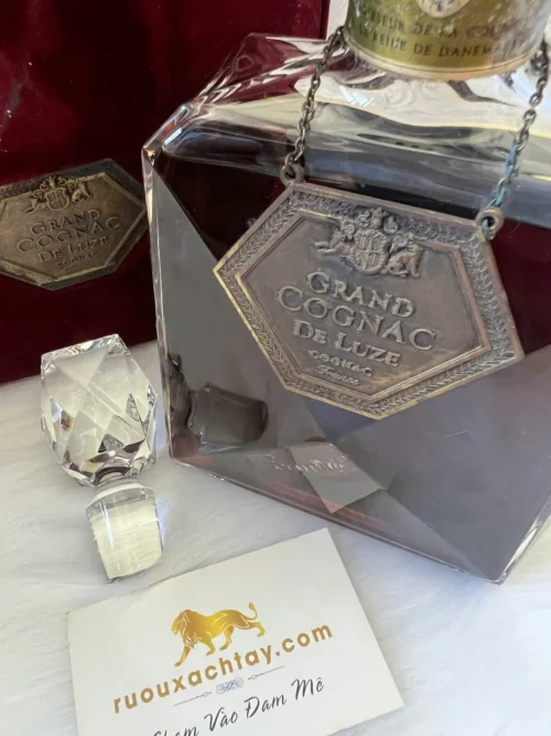 Cognac De Luze Grand Cognac Baccarat Decanter 7 Cognac De Luze Grand Cognac Baccarat Decanter (3)