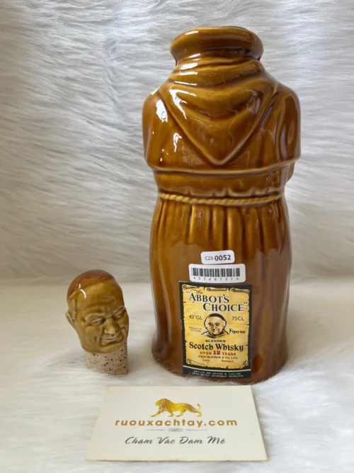 Abbots Choice Figurine Bottled 1970s 75cl (3)