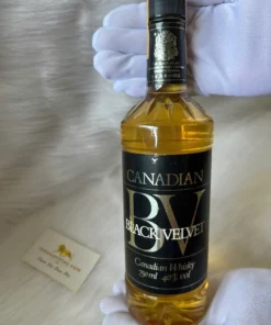 Black Velvet Canadian Whiskey 1979 (1)