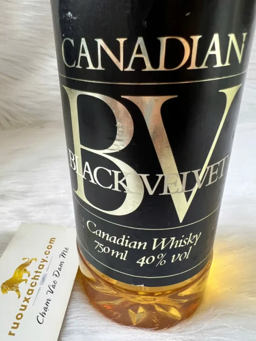 Black Velvet Canadian Whiskey 1982 (3)