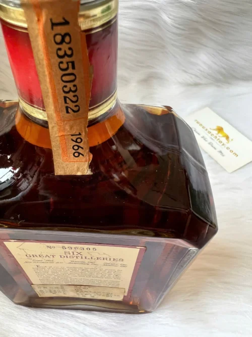 Calvert Masterpiece Canadian Whiskey 1966 (4)