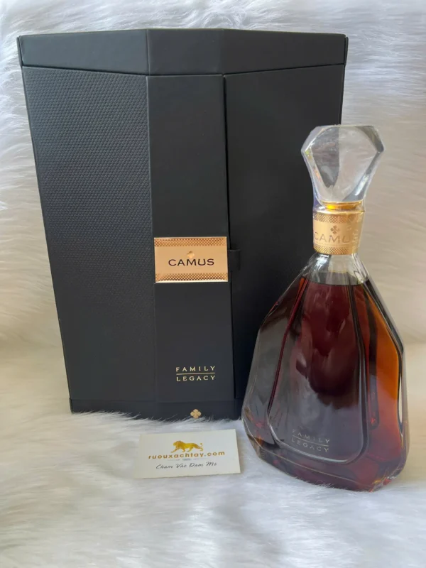 Camus Cognac Family Legacy France 750ml (4)
