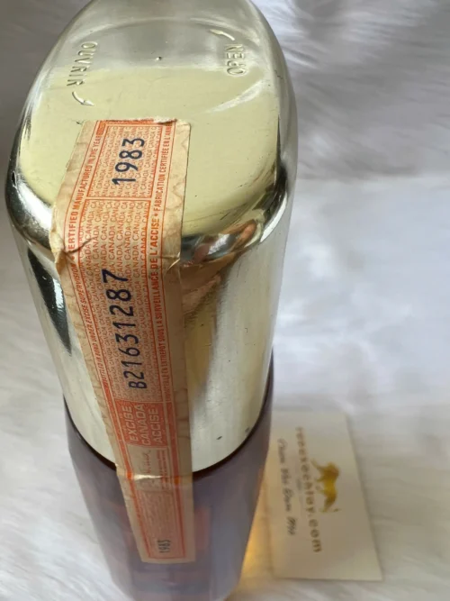 Carrington Canadian Rye Whisky 1983 (4)