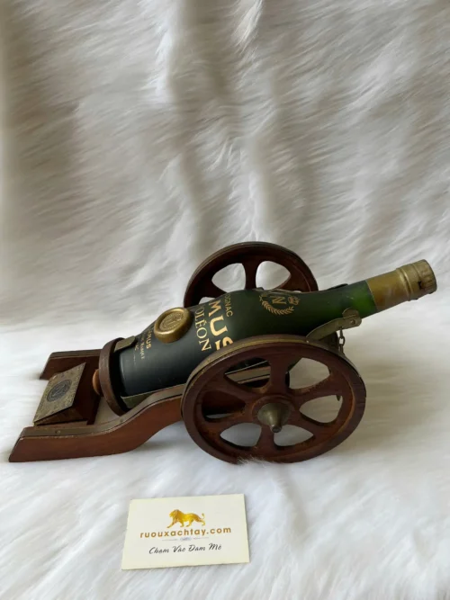 Cognac Camus Napoleon Canon Base (2)