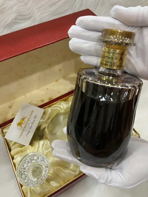 Cognac Larsen Tres Vieille Reserve Baccarat Decanter (1)