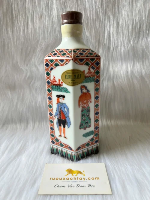 Nikka Whisky Pure Malt Black Arita Ware (3)