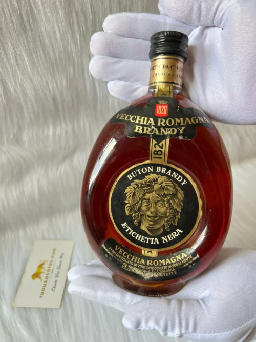 Rượu Brandy Vecchia Romagna Etichetta Nera (1)