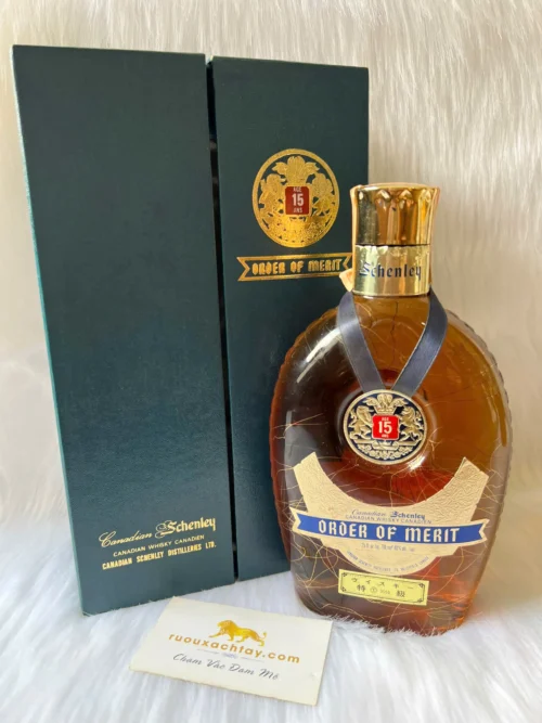Schenley Order Of Merit 15YO Blended Canadian Whisky Distilled 1948 Bottled 1963 (40%, 75cl) 8 Schenley Order Of Merit 15YO Blended Canadian Whisky Distilled 1948 Bottled 1963 (40%, 75cl) (4)