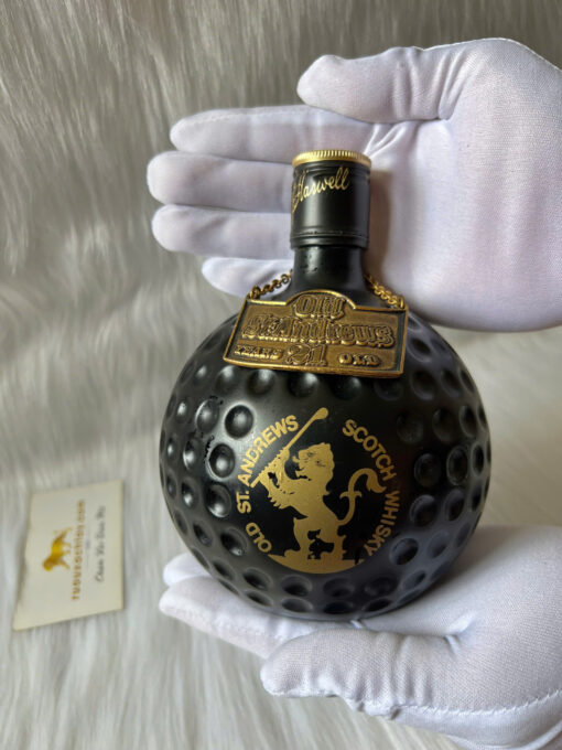 Scotch Whisky Old St Andrews 21 Year Black Golf Ball (1)