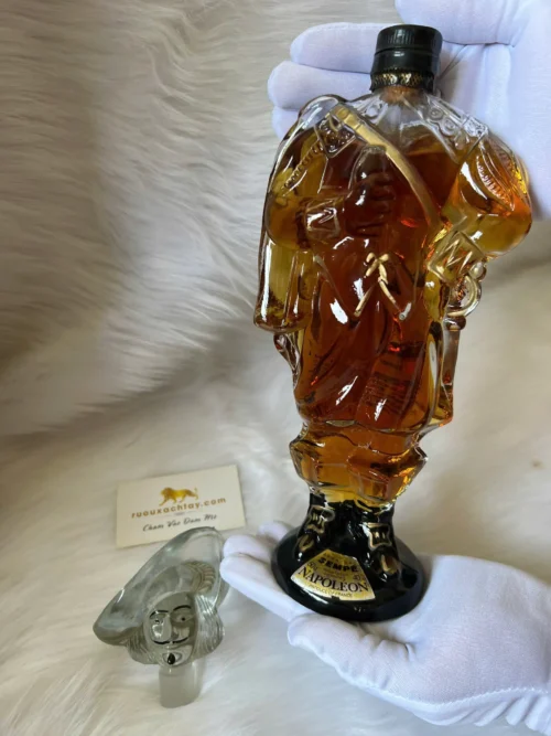 Sempe Armagnac Napoleon D Artagnan Decanter (1)