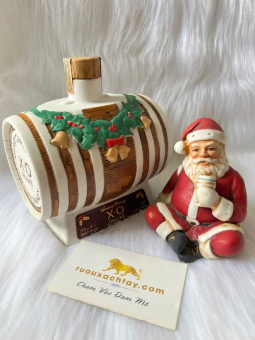 Suntory Brandy XO Deluxe Santa Claus (2)