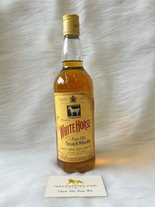 White Horse Fine Old Scotch Whisky 1980 (4)